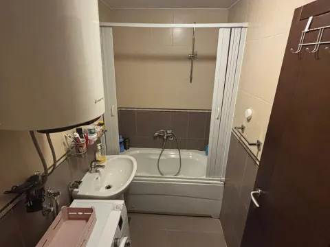 Izdavanje, jednosoban stan, 54m², Gorica C, Podgorica - image 7