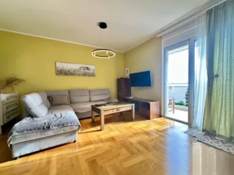 Sale, two bedroom apartment, 98m², Bečići, Budva - image 1