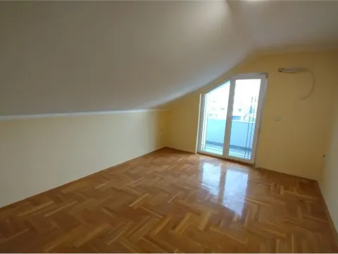 Izdavanje, četvorosoban stan, 179m², Čalije, Niš - image 10