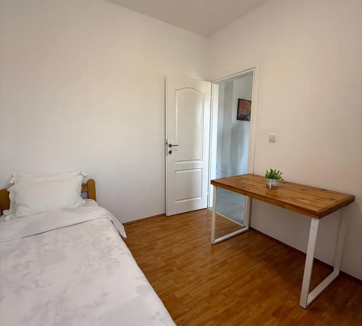 Rent, three bedroom apartment, 85m², Gradiošnica, Tivat