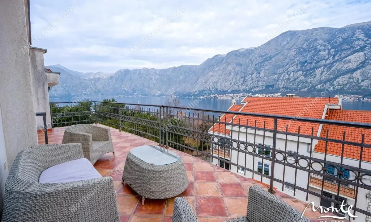 Sale, two bedroom apartment, 97m², Prčanj, Kotor