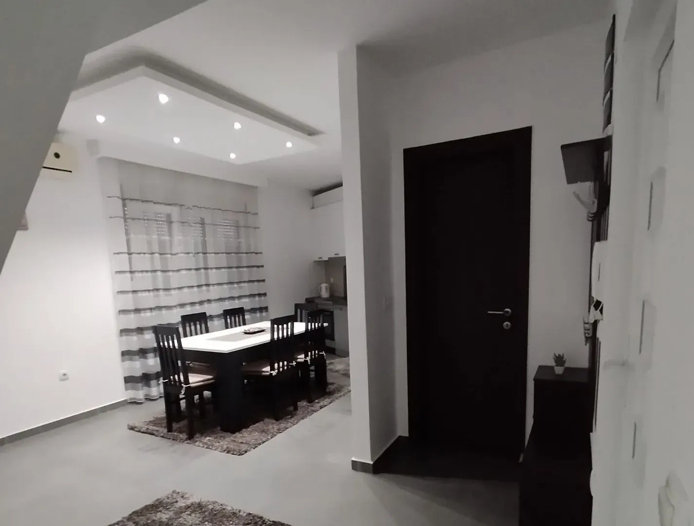 Rent, two bedroom apartment, 77m², Centar, Tivat