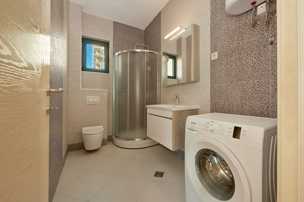 Sale, two bedroom apartment, 85m², Bečići, Budva