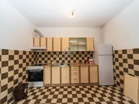 Rent, three bedroom apartment, 160m², Pobrežje, Podgorica - image 3