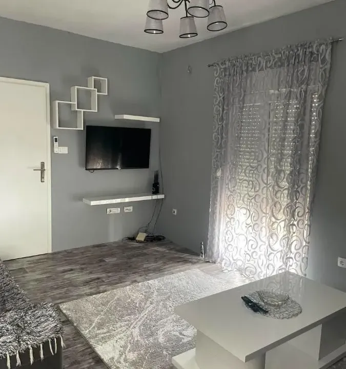 Rent, one bedroom apartment, 60m², Malo Brdo, Podgorica