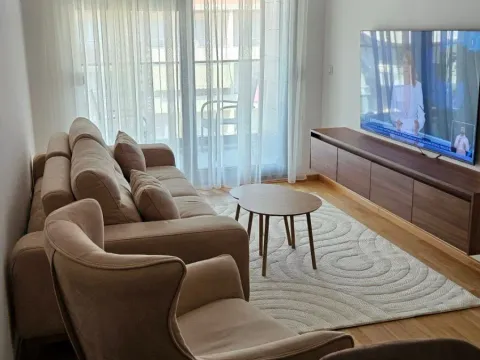 Rent, one bedroom apartment, 48m², Budva, Crna Gora - image 7