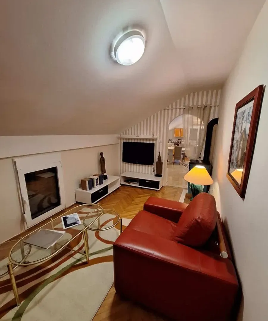 Izdavanje, dvosoban stan, 70m², Donja Gorica, Podgorica