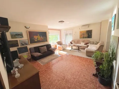 Prodaja, kuća, 350m², Vranići, Podgorica - image 7