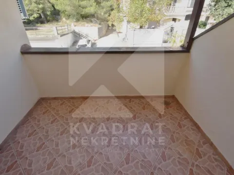 Rent, house, 300m², Gorica C, Podgorica - image 35