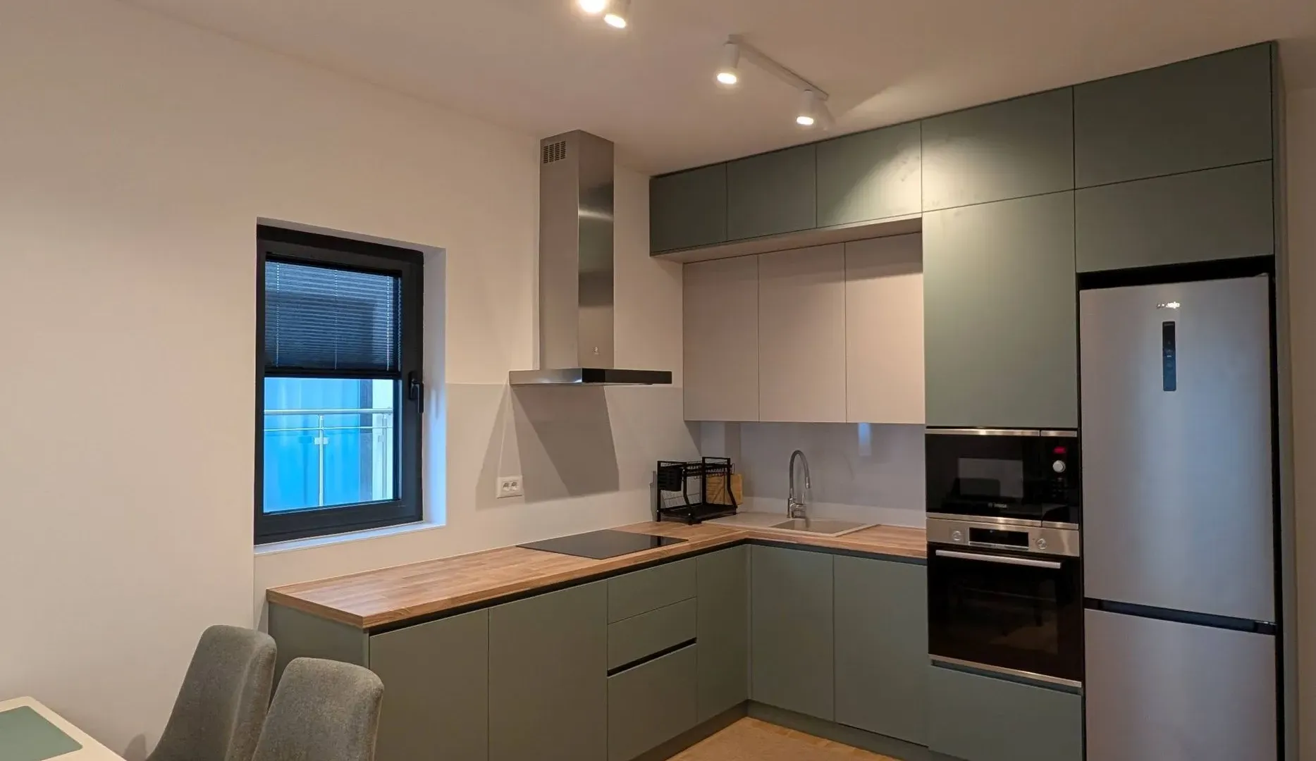 Rent, three bedroom apartment, 58m², Bečići, Budva
