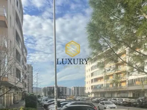 Izdavanje, poslovni prostor, 104m², City Kvart, Podgorica - image 2