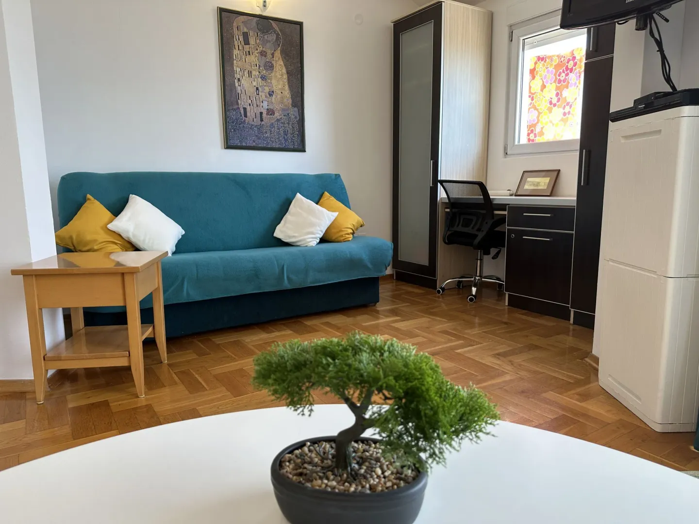 Izdavanje, dvosoban stan, 47m², Bečići, Budva