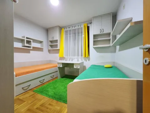 Sale, two bedroom apartment, 63m², Stari Aerodrom, Podgorica - image 2