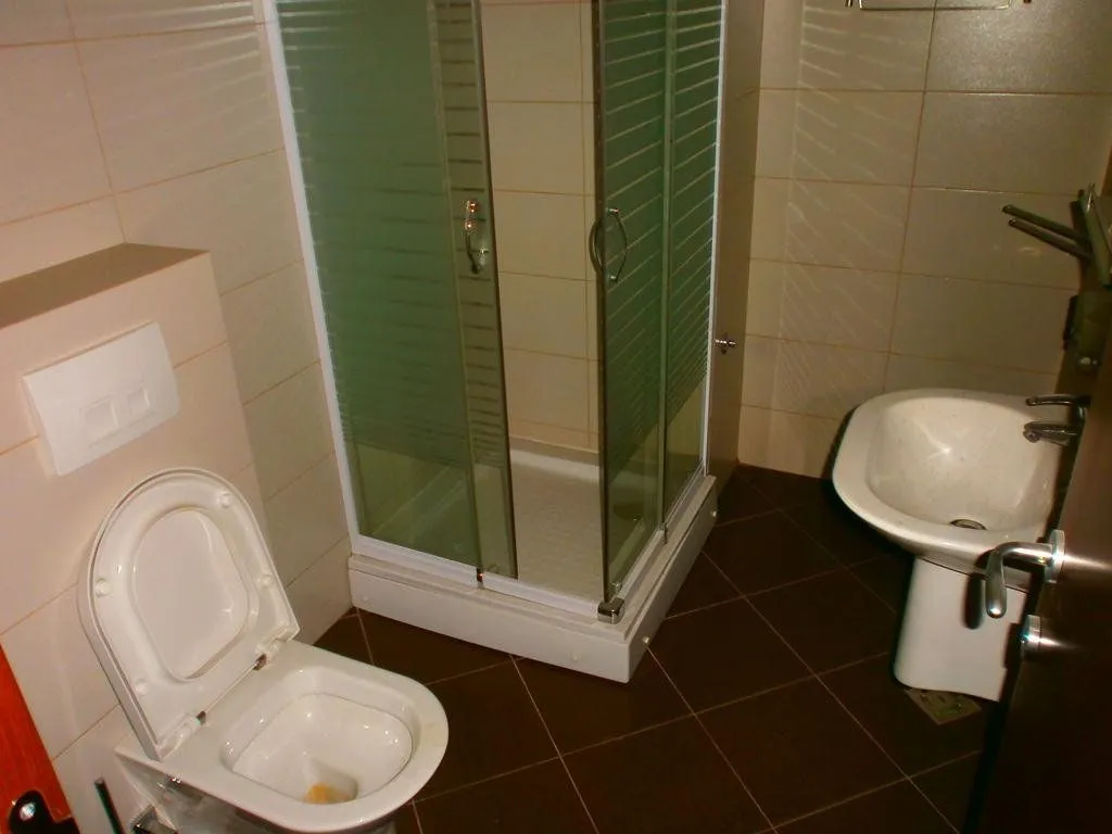 Izdavanje, četvorosoban stan, 186m², Podgorica, Crna Gora