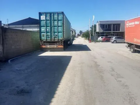 Izdavanje, poslovni prostor, 1000m², Zemun Ugrinovci, Zemun Sve Podlokacije - image 5