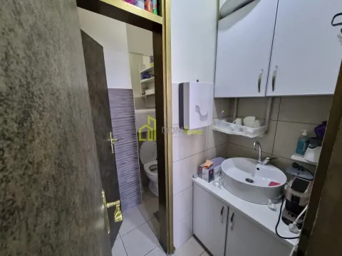 Sale, office space, 60m², Pejton, Podgorica - image 3