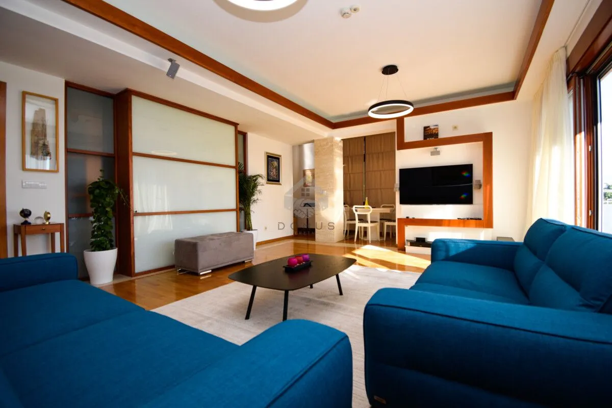 Rent, two bedroom apartment, 160m², Gorica C, Podgorica