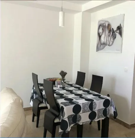Prodaja, dvosoban stan, 66m², Kostanjica, Kotor