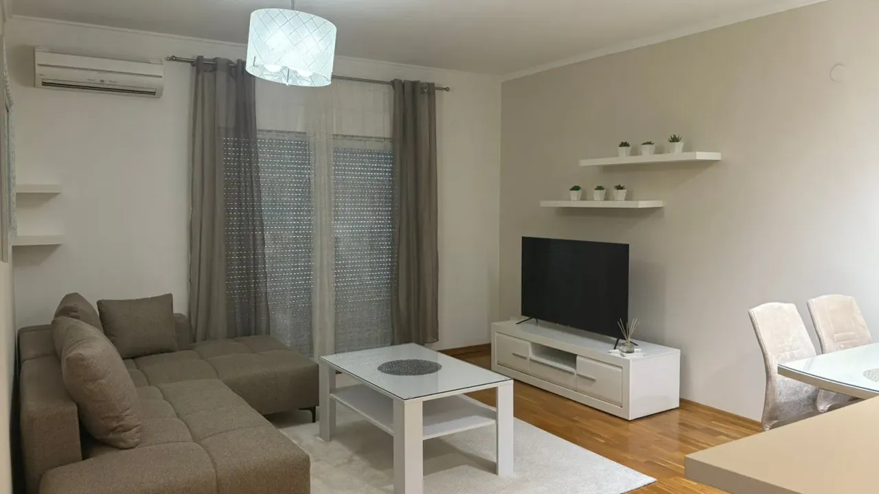 Izdavanje, jednosoban stan, 55m², City Kvart, Podgorica