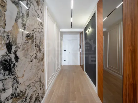 Rent, three bedroom apartment, 119m², Tivat, Crna Gora - image 9