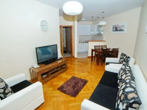 Rent, one bedroom apartment, 58m², Bar, Crna Gora - image 12