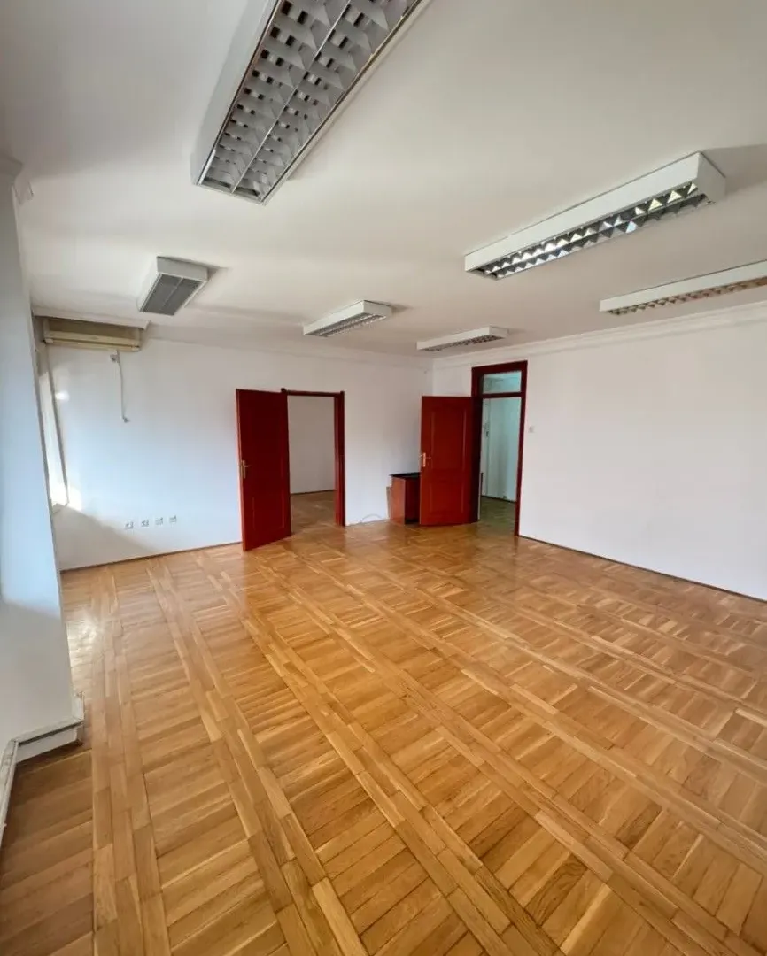 Rent, office space, 92m², Preko Morače, Podgorica