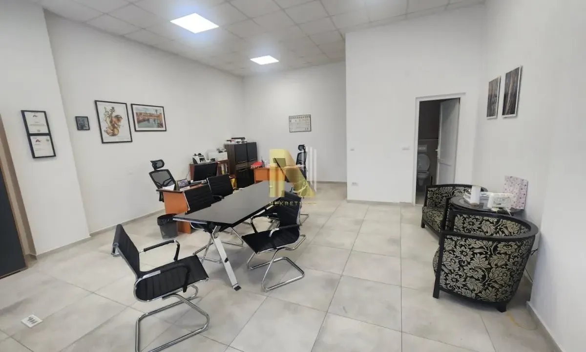 Sale, office space, 86m², Centar, Novi Sad