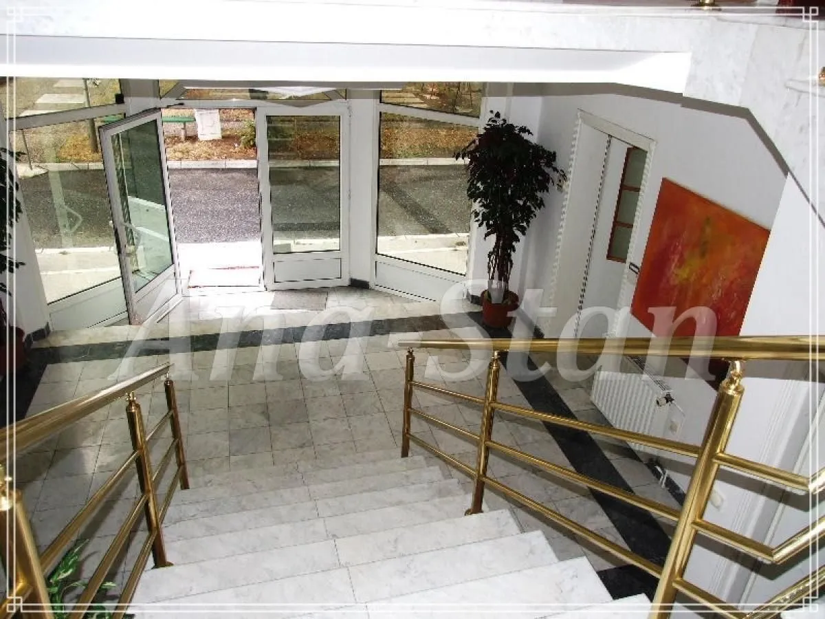 Rent, office space, 250m², Zemun Sve Podlokacije, Beograd
