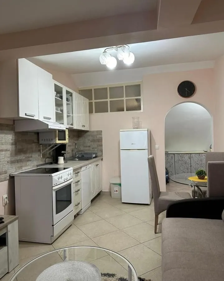 Rent, one bedroom apartment, 45m², Centar, Tivat