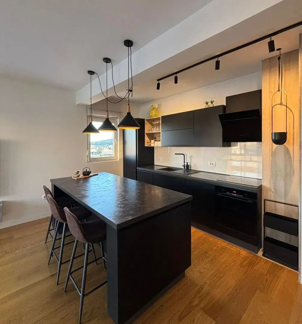 Prodaja, dvosoban stan, 70m², Central Point, Podgorica