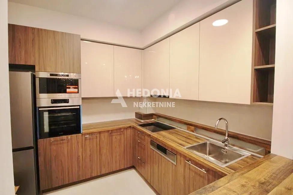 Rent, two bedroom apartment, 67m², Novi Beograd Sve Podlokacije, Beograd
