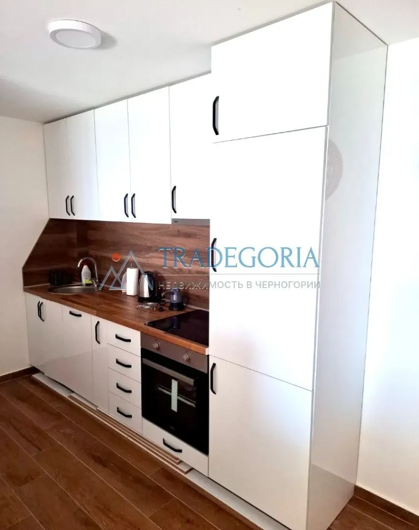 Prodaja, jednosoban stan, 54m², Dobra Voda, Bar