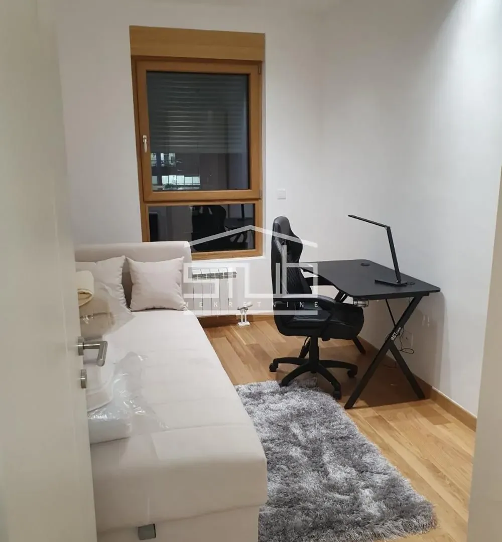 Izdavanje, trosoban stan, 105m², Novi Beograd Blok 65, Novi Beograd Sve Podlokacije