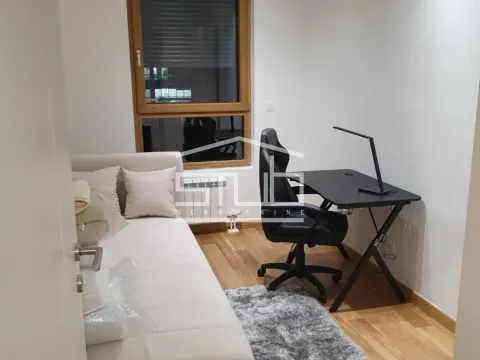 Izdavanje, trosoban stan, 105m², Novi Beograd Blok 65, Novi Beograd Sve Podlokacije - image 9