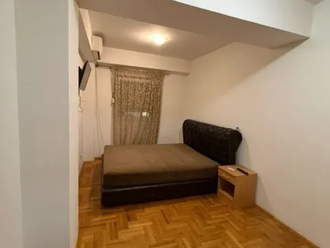Rent, two bedroom apartment, 81m², City Kvart, Podgorica - image 4