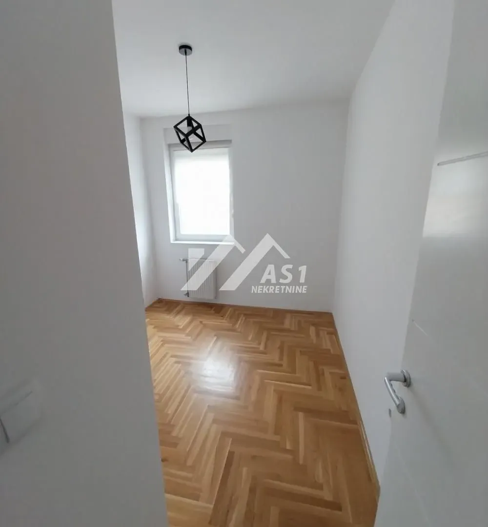 Izdavanje, četvorosoban stan, 70m², Podbara, Novi Sad Sve Podlokacije