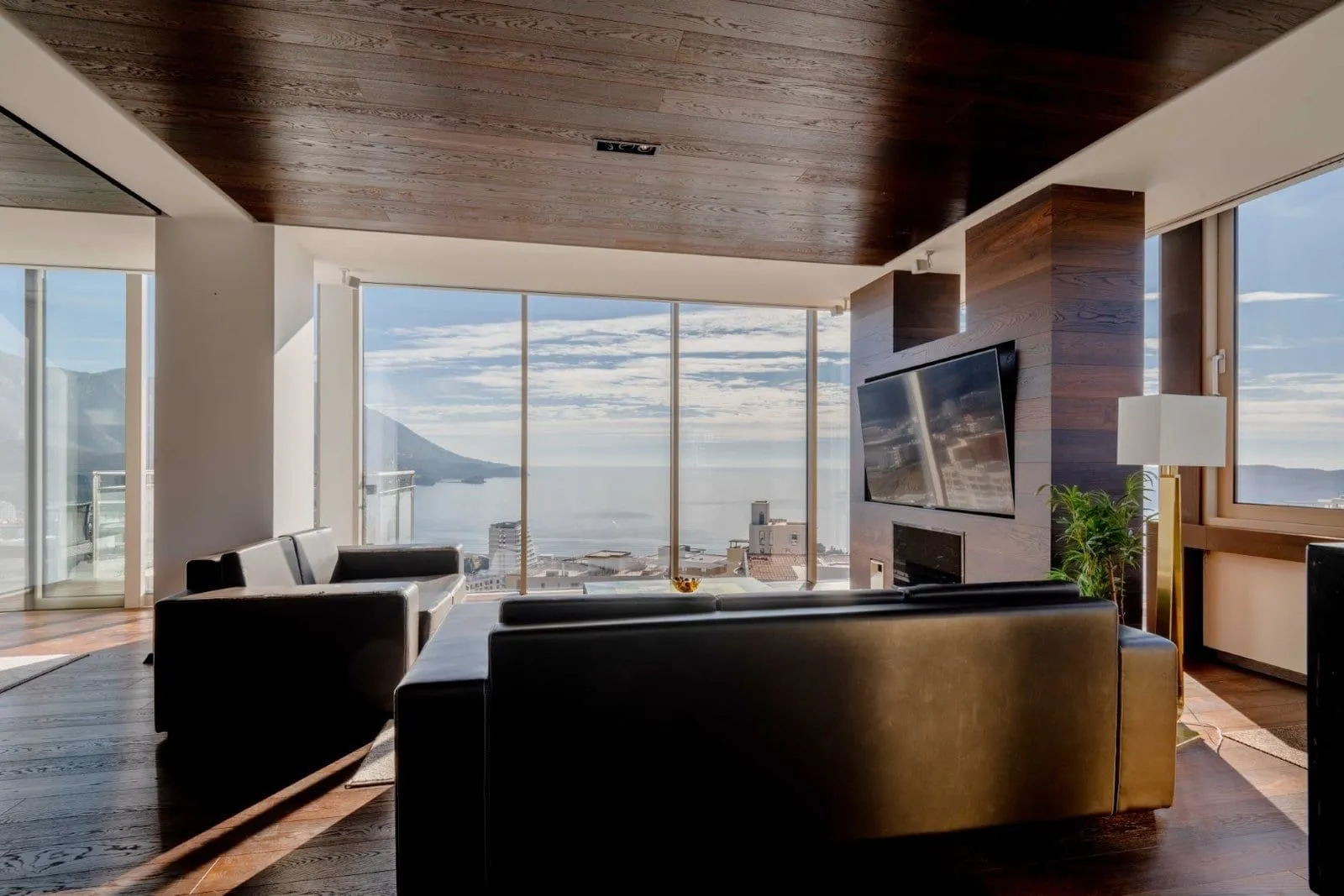 Sale, two bedroom apartment, 168m², Bečići, Budva