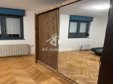 Izdavanje, trosoban stan, 92m², Zemun Save Kovačevića, Zemun Sve Podlokacije - image 10