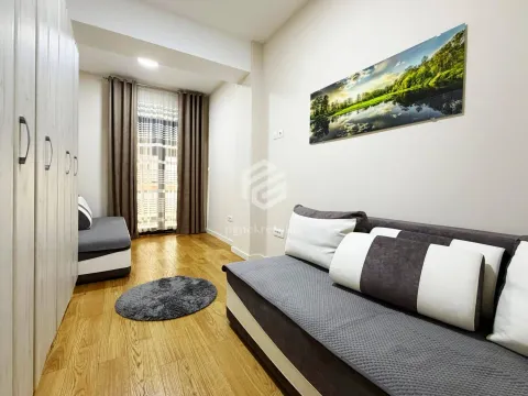 Rent, two bedroom apartment, 78m², Vezirov Most, Podgorica - image 9