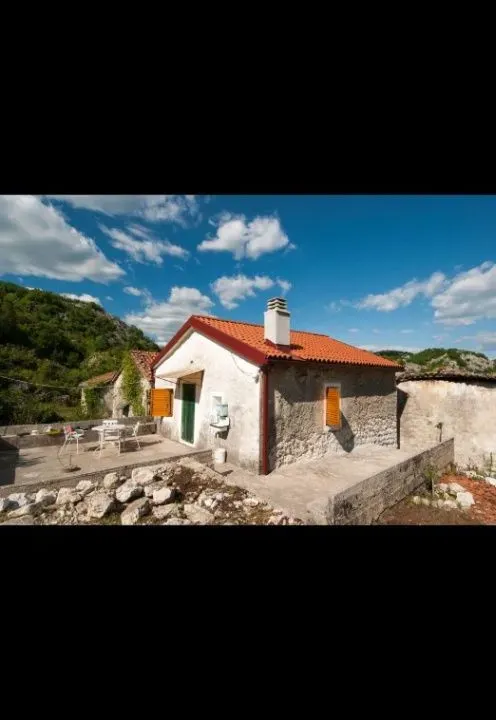 Prodaja, kuća, 75m², Cetinje, Crna Gora