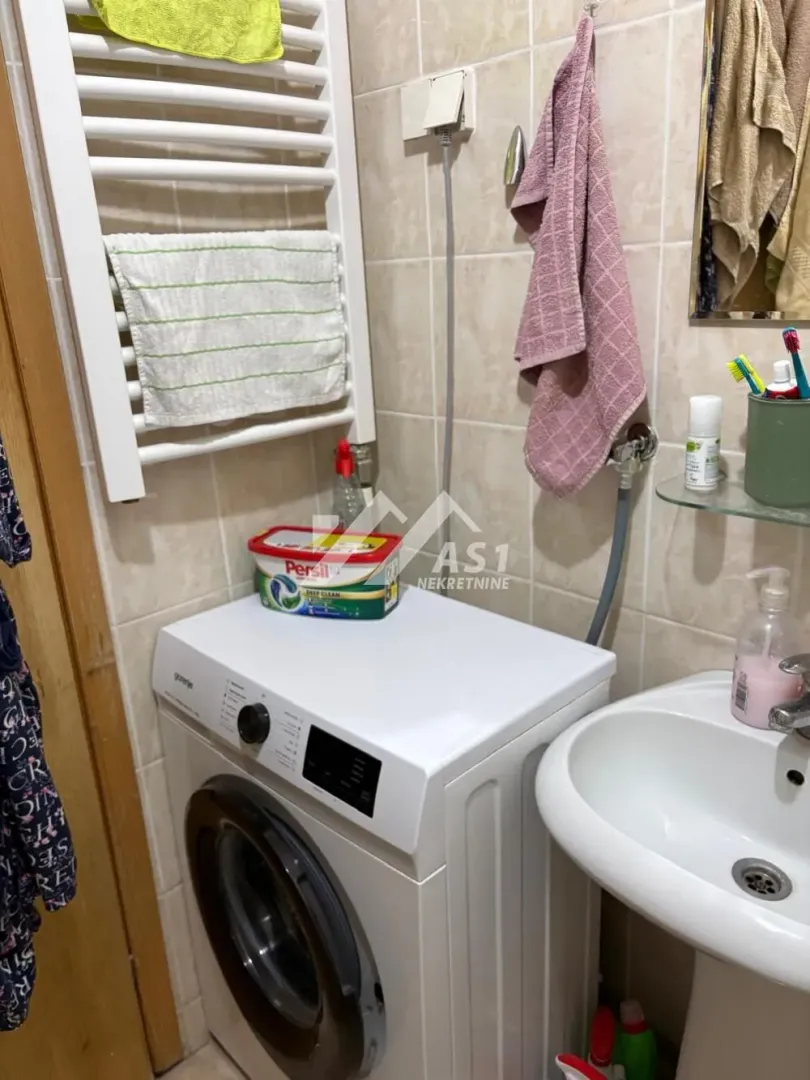 Izdavanje, jednosoban stan, 34m², Nova Detelinara, Novi Sad Sve Podlokacije
