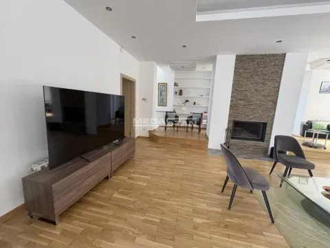 Izdavanje, četvorosoban stan, 220m², Savski Venac, Beograd - image 3
