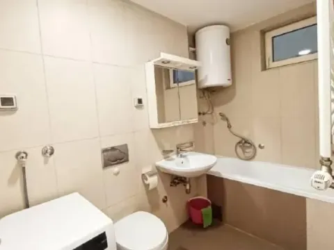 Izdavanje, trosoban stan, 88m², Vračar Hram, Vračar Sve Podlokacije - image 7