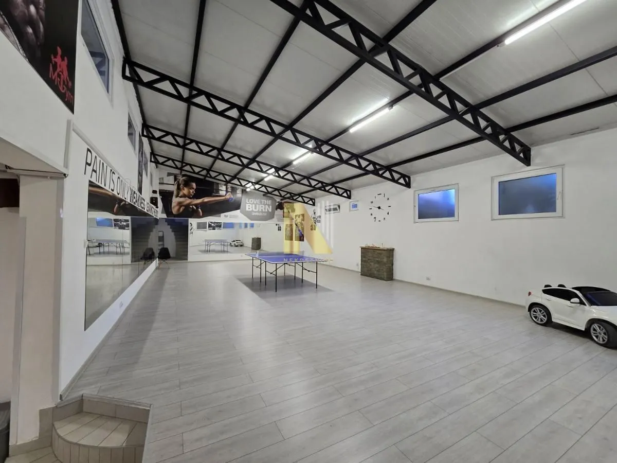 Sale, office space, 100m², Novi Sad, Srbija