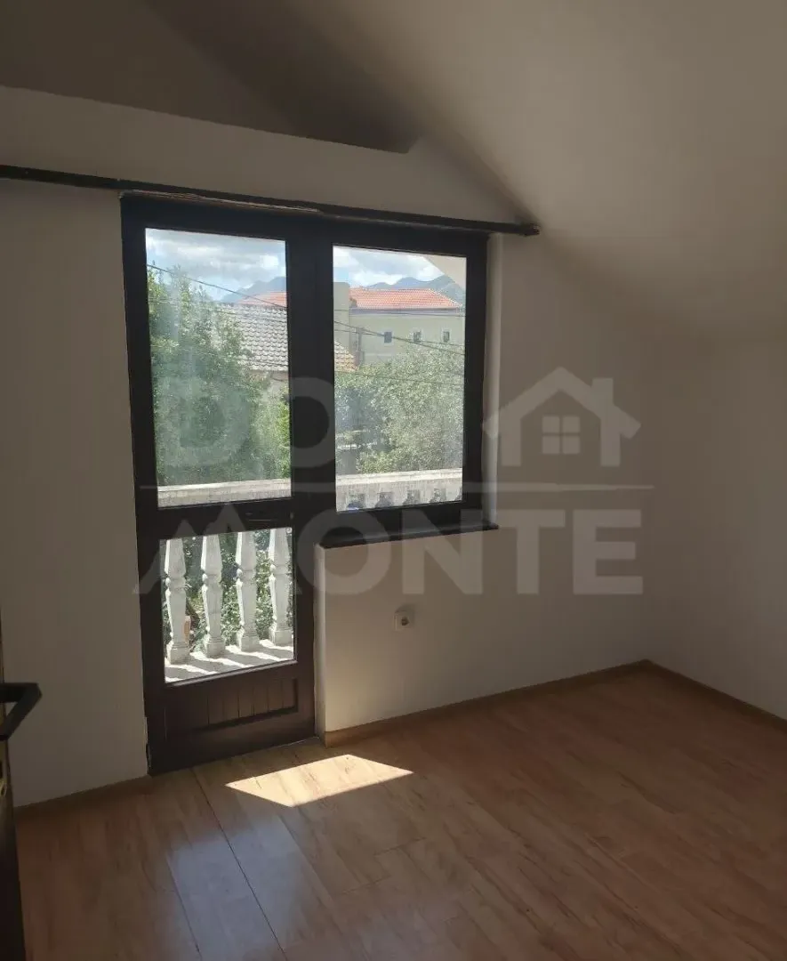 Rent, two bedroom apartment, 100m², Tivat, Crna Gora