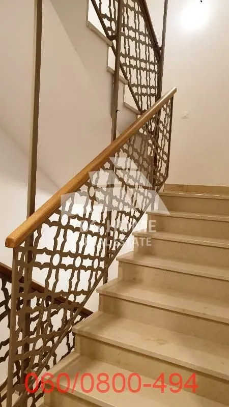 Prodaja, četvorosoban stan, 144m², Vračar Hram, Vračar Sve Podlokacije
