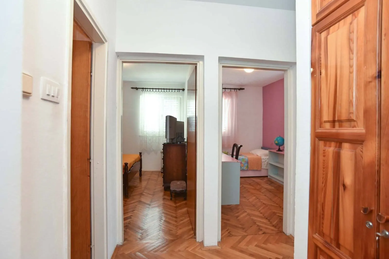 Rent, three bedroom apartment, 92m², Centar, Budva