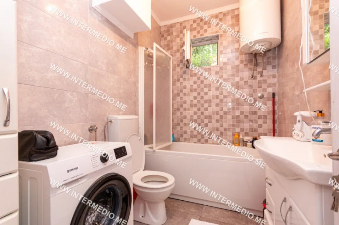 Prodaja, jednosoban stan, 61m², Topla, Herceg Novi