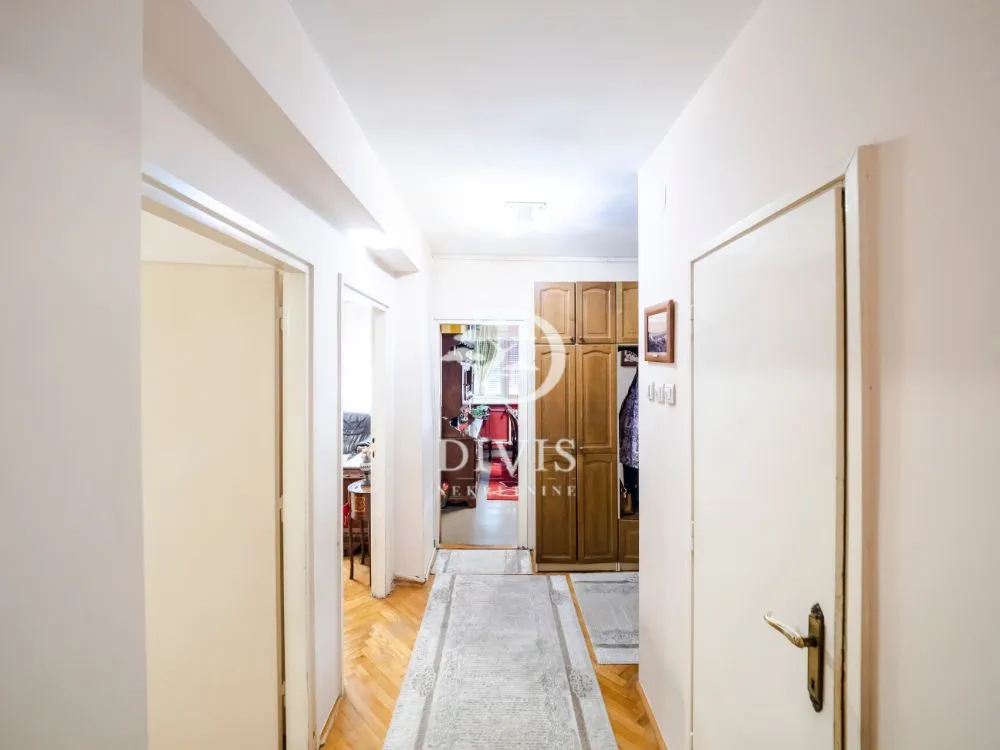 Prodaja, trosoban stan, 82m², Zemun Gornji Grad, Zemun Sve Podlokacije