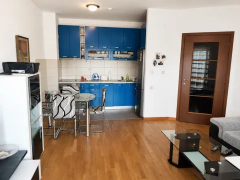 Rent, two bedroom apartment, 75m², City Kvart, Podgorica - image 3